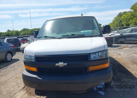2018 Chevrolet Express 2500 Work Van из США, поврежденный, VIN 1GCWGAFP8J1201334